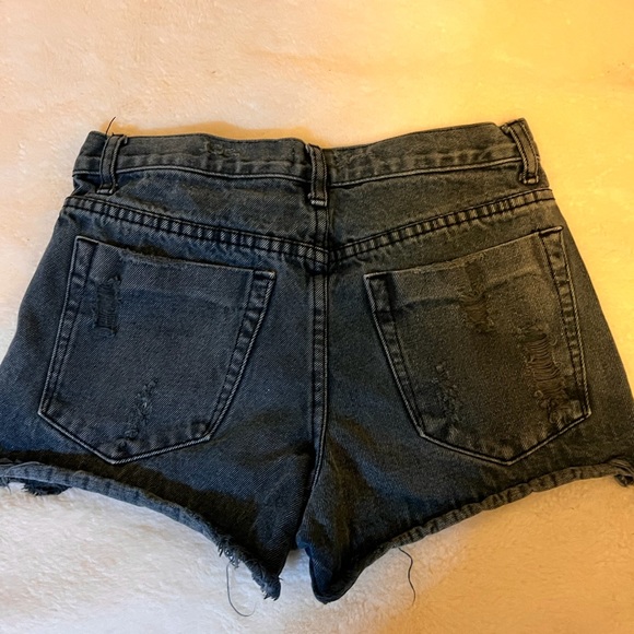 Tobi Black Jean Shorts - Picture 2 of 4